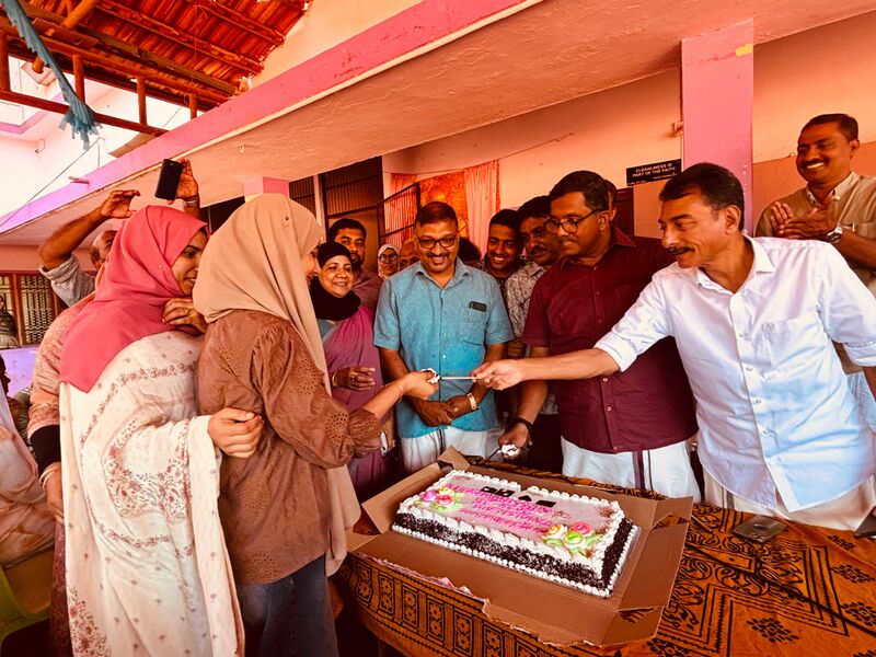 പ്രമാണം:16042 sslc vijayaravam25.JPG