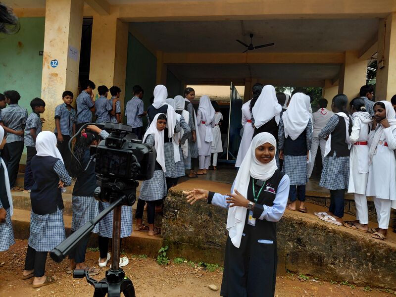 പ്രമാണം:19077 school parlament election 13.jpg