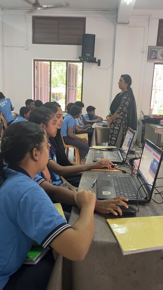 പ്രമാണം:27009 24 kite camp.jpg