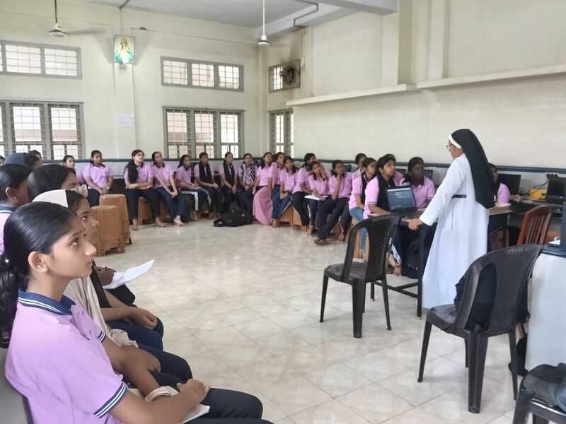 പ്രമാണം:28002-camp203.jpg