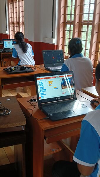 പ്രമാണം:33026-LK-CAMP SCARTCH1.jpeg