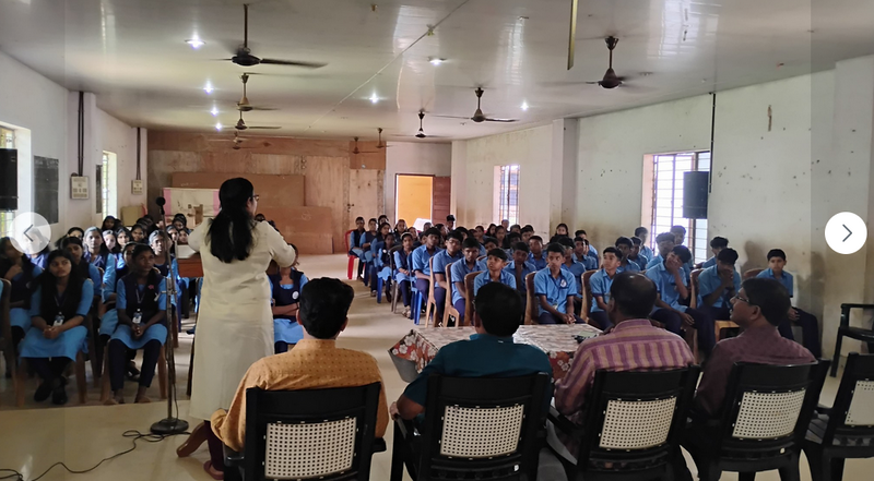 പ്രമാണം:42021 junor 4.png