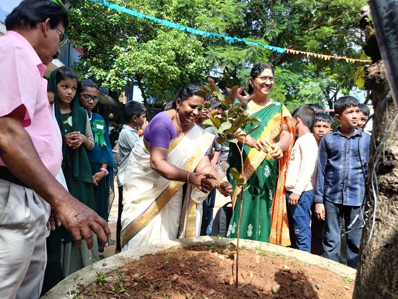 പ്രമാണം:43240 envt.2025.4.jpg