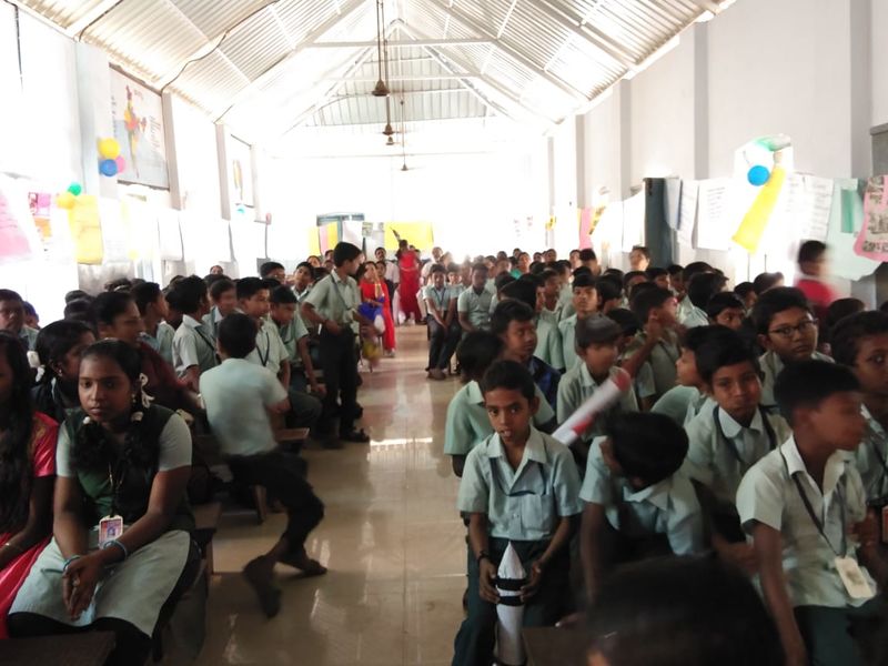 പ്രമാണം:44036 padanolsavam 6.jpeg