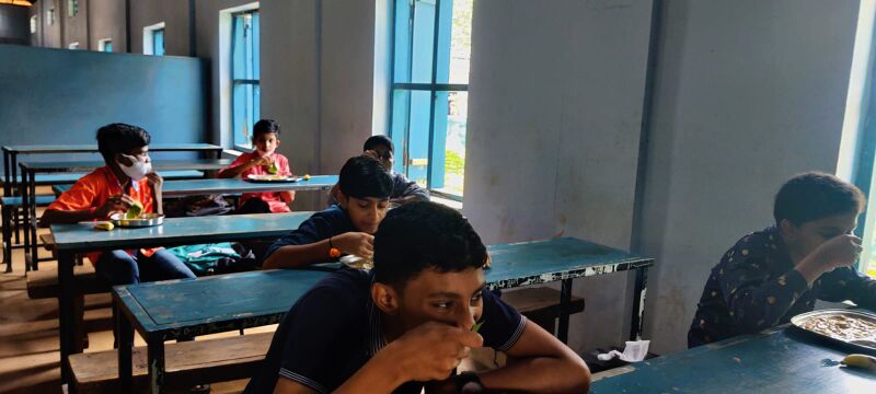 പ്രമാണം:BS21-KLM 40008 3.jpg