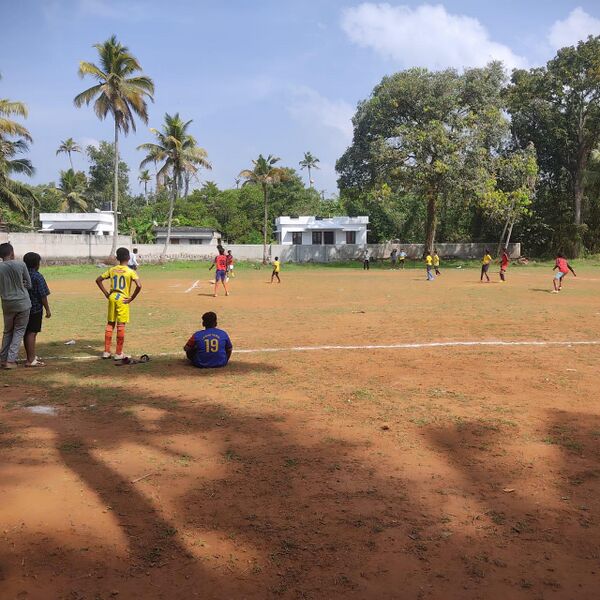 പ്രമാണം:SVGVPHSFootballGame.jpg