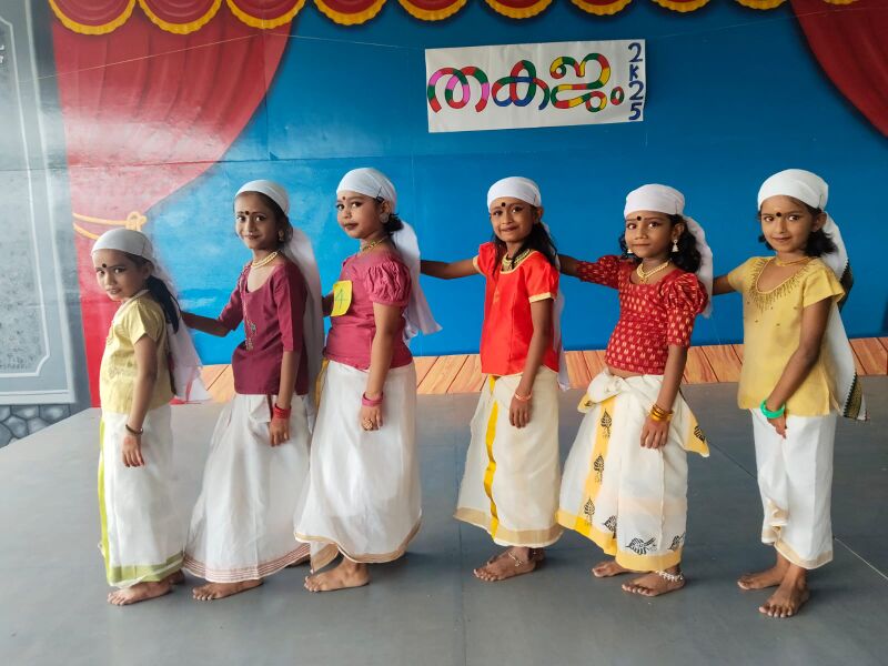 പ്രമാണം:School 22233 kaloolsavam2025.jpg