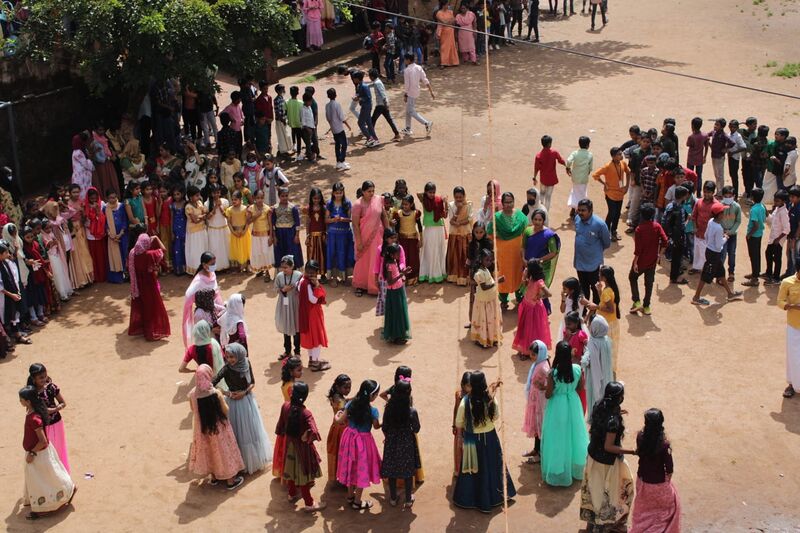 പ്രമാണം:21083 ONAM4.jpg