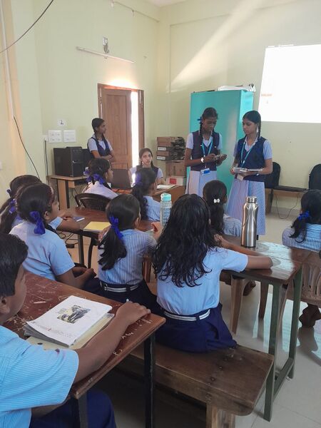 പ്രമാണം:34007 roboticd up.jpg