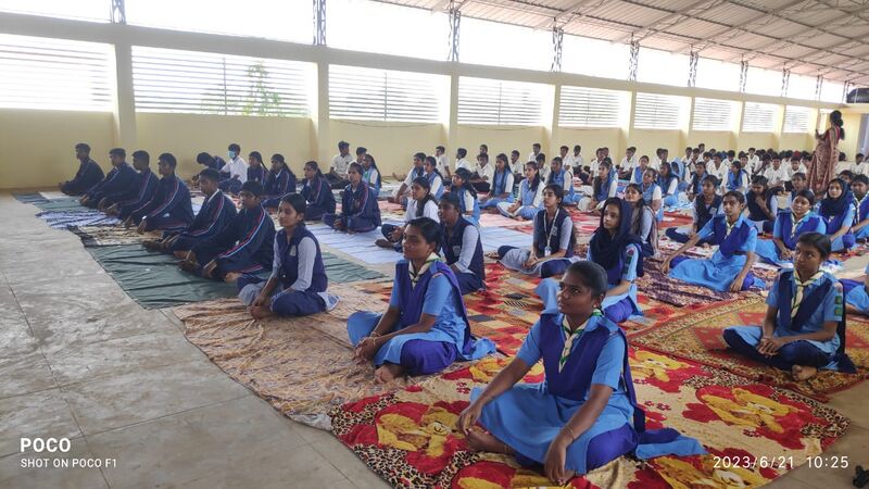 പ്രമാണം:44018 yd23 11.jpg