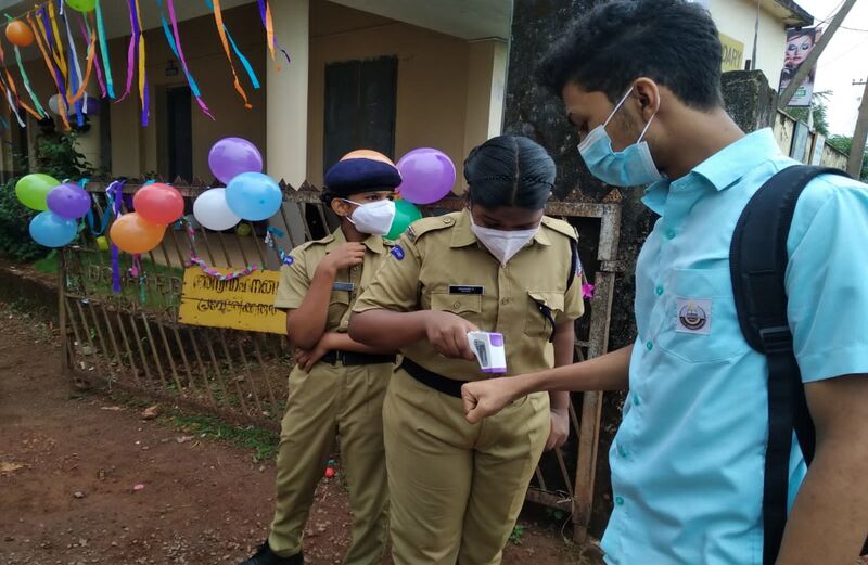 പ്രമാണം:BS21 KNR 13078 5.jpg