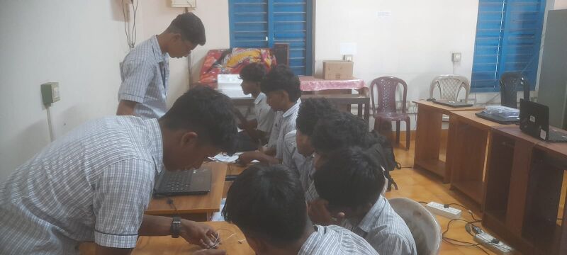 പ്രമാണം:BS25 tsr 23076 72.jpeg