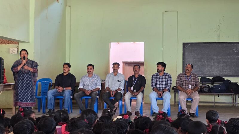 പ്രമാണം:Nonteach15011.jpg