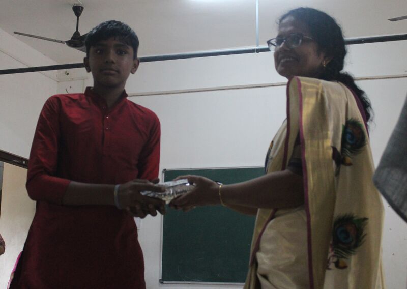 പ്രമാണം:ONAM IN SCHOOL 4.jpg