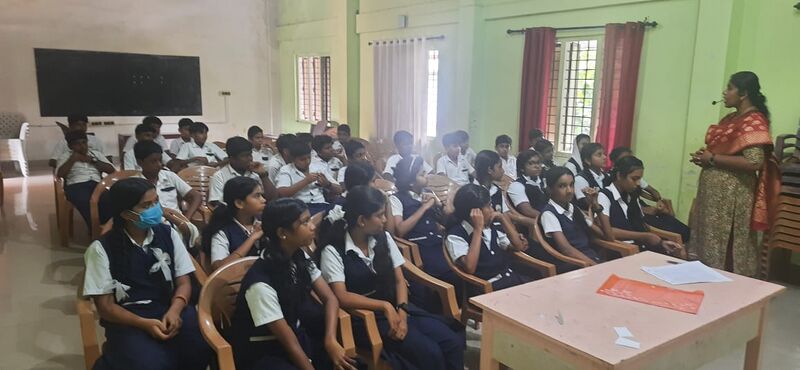 പ്രമാണം:RC24-27 KKD 47106 8.jpg