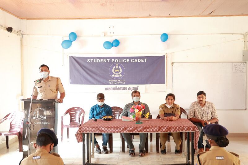 പ്രമാണം:SPC MUTTIL-Sunil kumar.jpg