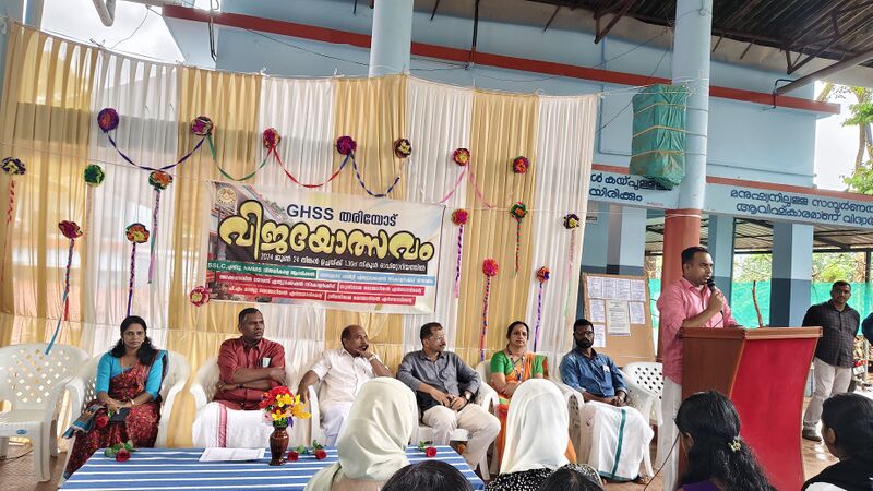 പ്രമാണം:15019-vijayolsavam1.jpg