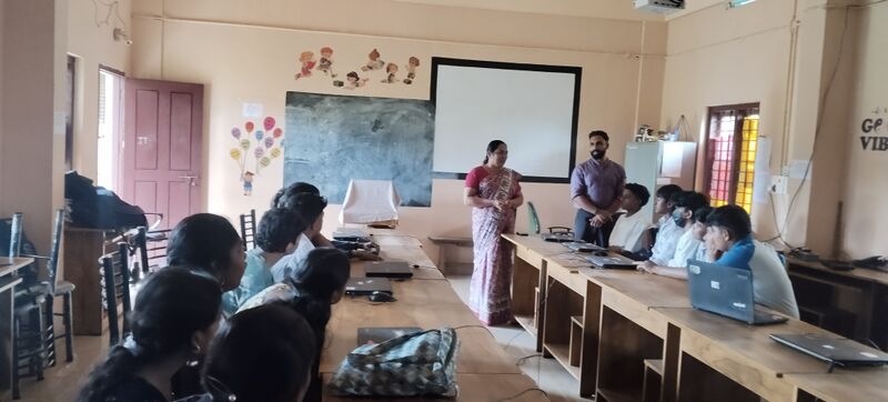 പ്രമാണം:15082 LK UnitCamp2.jpg
