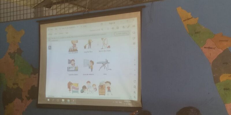 പ്രമാണം:19538 hitech class.jpg