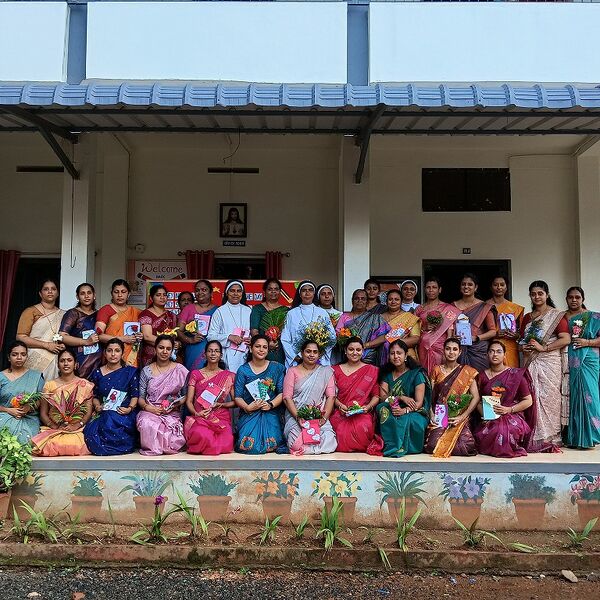 പ്രമാണം:22267 Teachers day sept.jpg