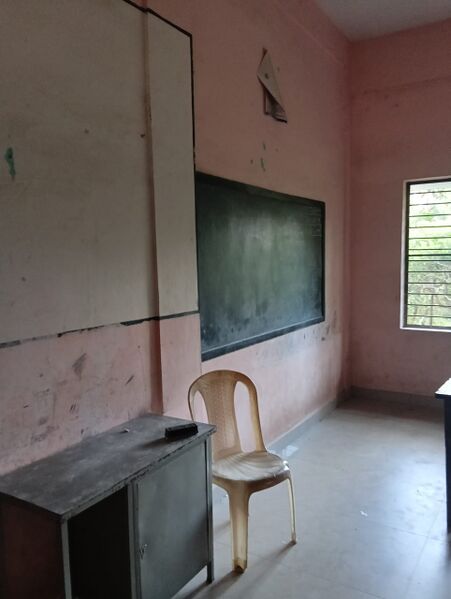 പ്രമാണം:26074 smartboard.jpeg