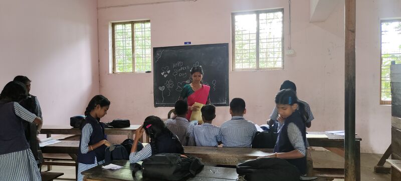 പ്രമാണം:30035 class.jpg