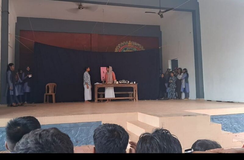 പ്രമാണം:42061 577.jpeg