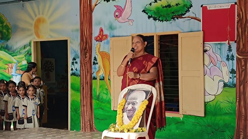 പ്രമാണം:43240 gandhi2.jpeg