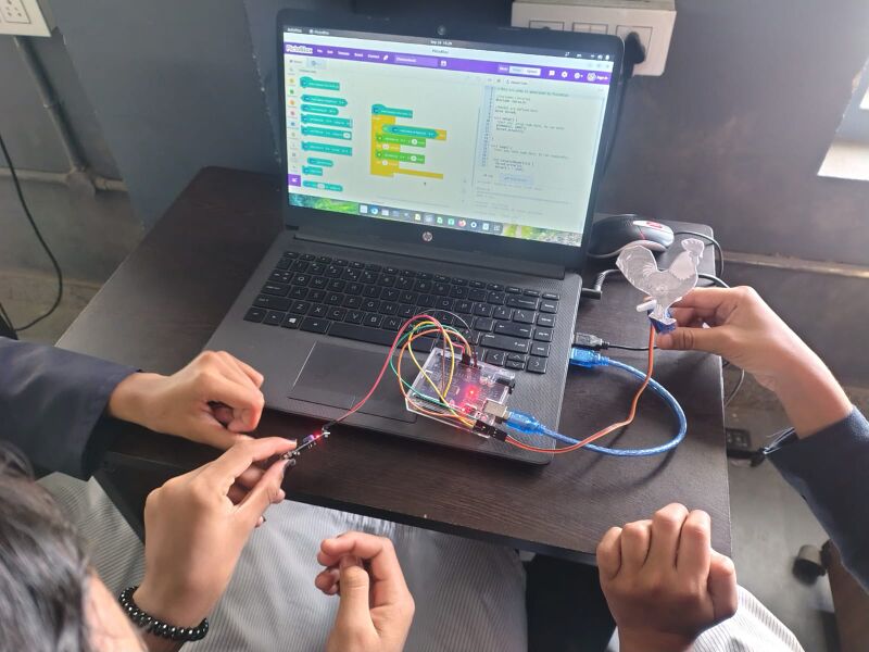 പ്രമാണം:LK 2025 15024 2.jpg