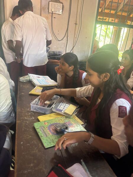 പ്രമാണം:Robotic class.jpg