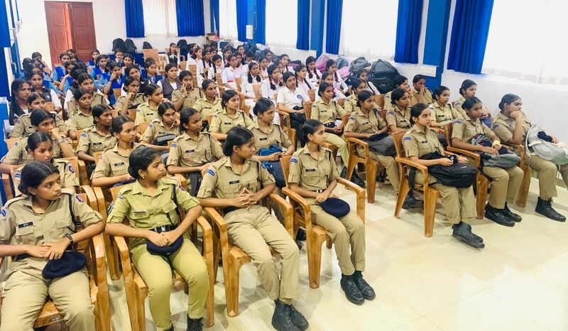 പ്രമാണം:Spc do day1.jpg