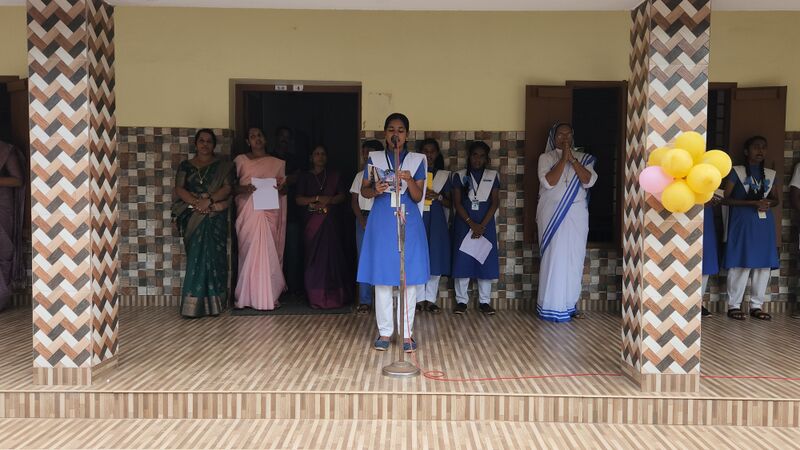 പ്രമാണം:Teachers day 35052 1.jpg