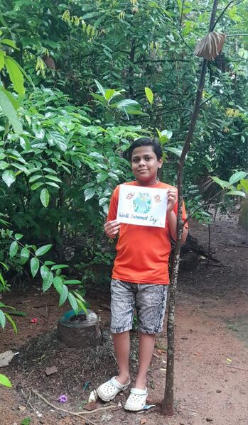 പ്രമാണം:WITH MY TREE 2.jpg