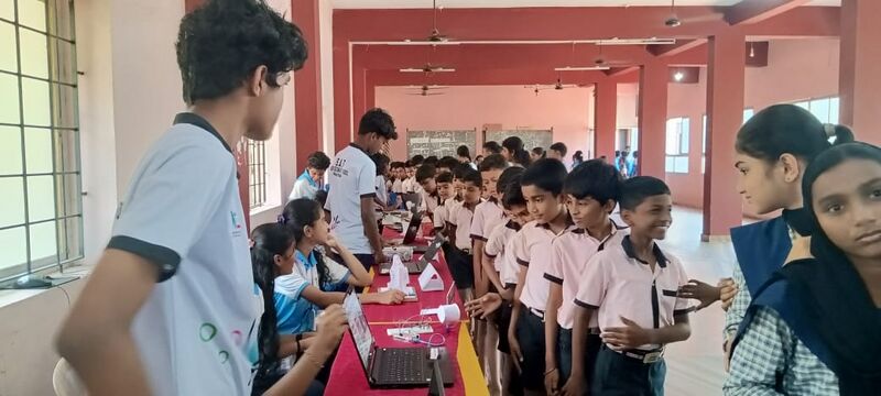 പ്രമാണം:11007 Robofest 315.jpeg
