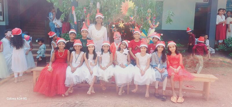 പ്രമാണം:12017 xmas3.jpg