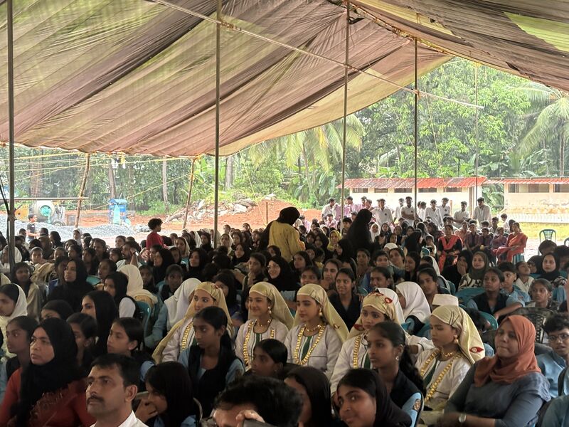 പ്രമാണം:16042 Schoolkalolsavam25 6.jpg