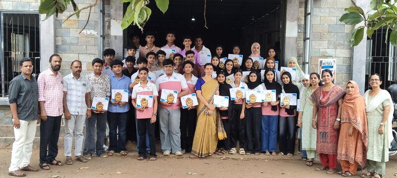പ്രമാണം:18032-connect-1.jpg