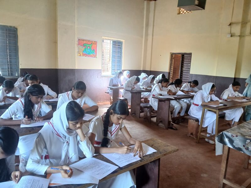 പ്രമാണം:20042 JRCSelection.jpg