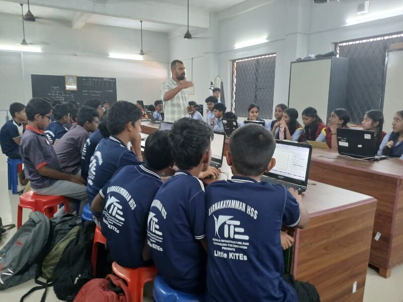 പ്രമാണം:21060 lk mandala art2.jpg