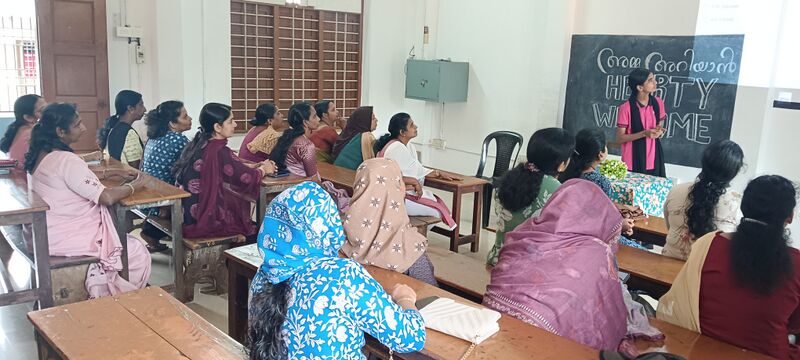 പ്രമാണം:25045-mothers cls6.jpg