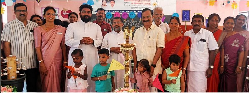 പ്രമാണം:25430 praveshanolsavam 26-27.jpeg