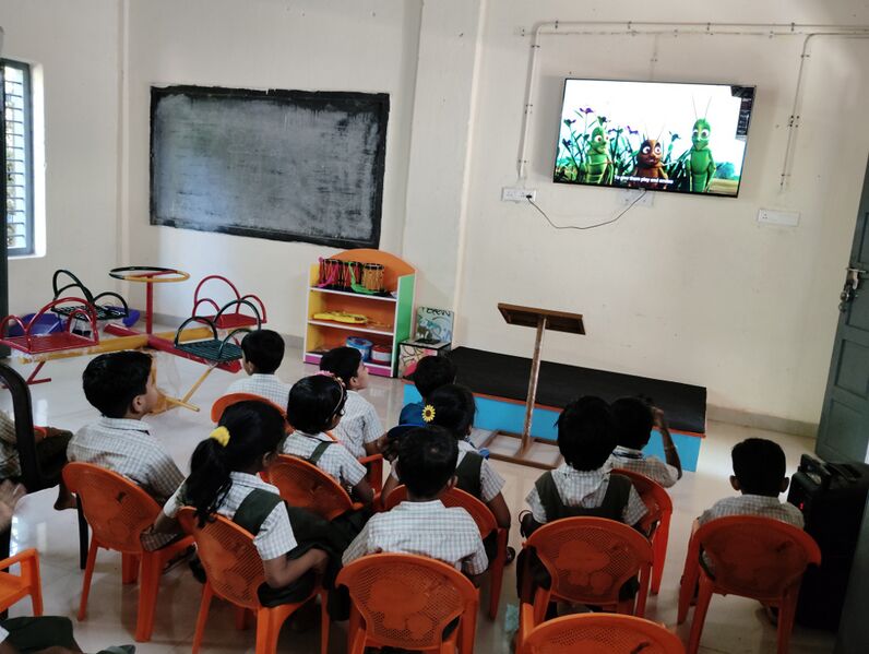 പ്രമാണം:28046 hitech preprimaryclass.jpg