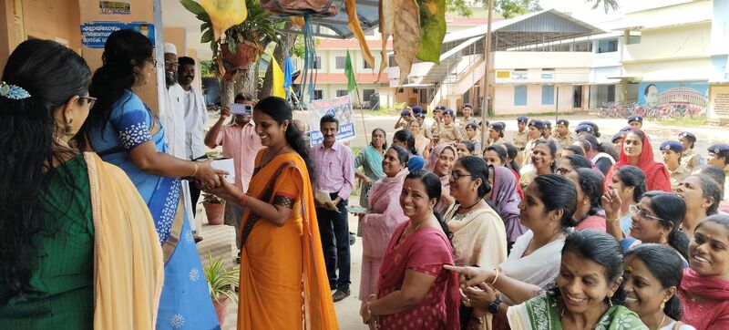 പ്രമാണം:41075 election1.jpg