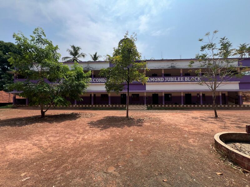 പ്രമാണം:48044-diamond jubily buildng.jpeg