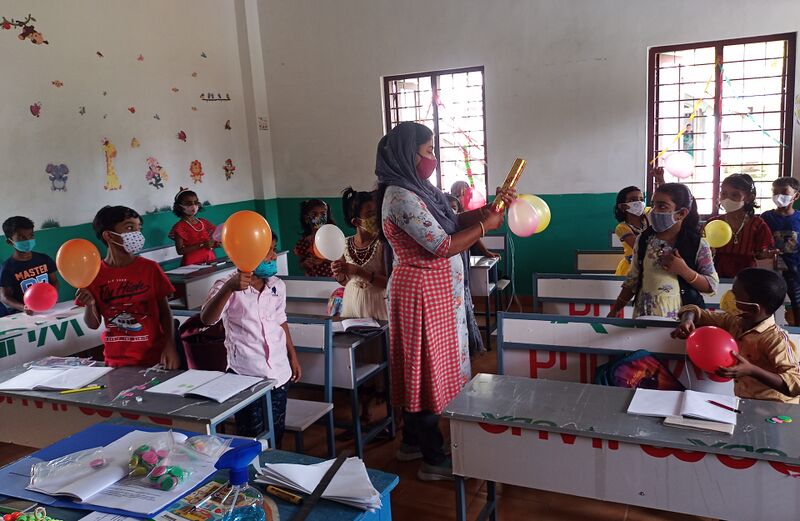 പ്രമാണം:BS21 KTM 33204 3.jpg