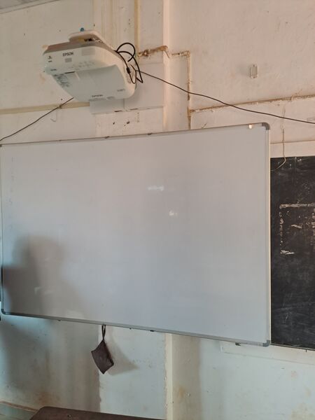 പ്രമാണം:11033 Hitech class2.jpg