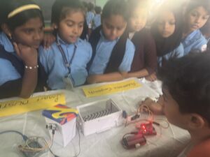 19112 lk robo expo amlps thozhuvanur6.jpg