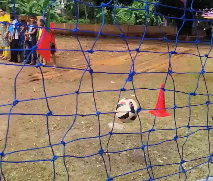 പ്രമാണം:21255-PKD-GOAL-2026-toofan8.jpg