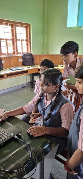 പ്രമാണം:28027 free software 1.jpg