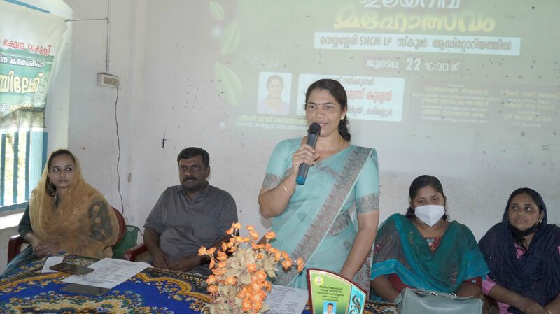 പ്രമാണം:29351-idk-ilayarivu maholsavam (4).JPG